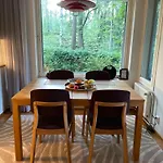 Helsinki Hallainvuori Yksityismajoitus